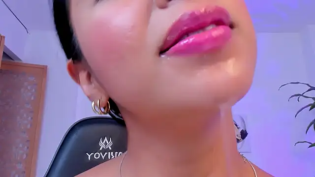 sophierooy22 online show from February 2025 09:11:02 PM