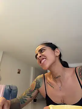 sophierooy22 online show from July 2026 09:43:02 PM