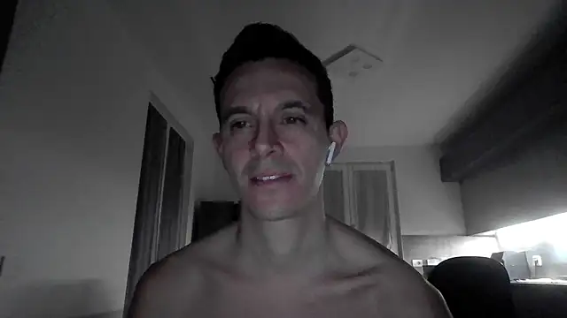 Snapshot of Masterclassyfeet chatting on March 2025 12:15:01 AM Masterclassyfeet online show from March 2025 12:15:01 AM