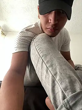 Diegosavage3 online show from February 2025 09:13:02 PM