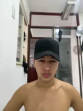 Snapshot of Diegosavage3 chatting on February 2026 04:16:01 PM Diegosavage3 online show from February 2026 04:16:01 PM