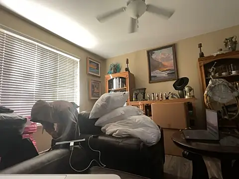 Snapshot of geld_88 chatting on January 2025 10:48:01 PM geld 88 online show from January 2025 10:48:01 PM