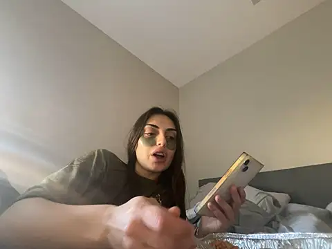 Snapshot of geld_88 chatting on February 2025 06:17:01 PM geld 88 online show from February 2025 06:17:01 PM