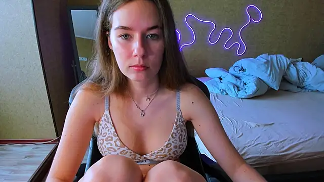 EmilyPaw online show from May 2026 10:23:01 AM