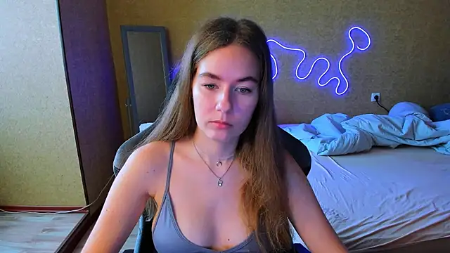 EmilyPaw online show from May 2026 08:33:01 AM
