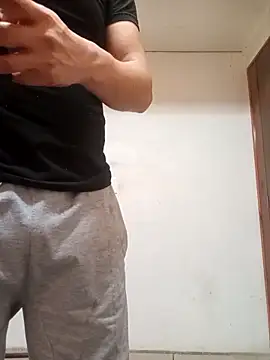 LuisMex1998 online show from December 2025 03:05:01 AM