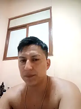 Snapshot of LuisMex1998 chatting on May 2026 08:19:01 AM LuisMex1998 online show from May 2026 08:19:01 AM