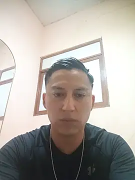 Snapshot of LuisMex1998 chatting on May 2026 03:45:02 AM LuisMex1998 online show from May 2026 03:45:02 AM