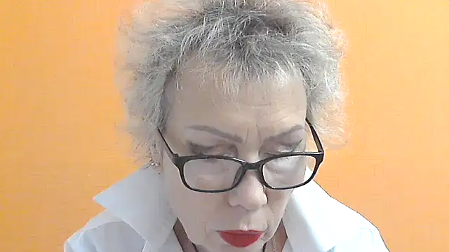 NessyJenixs online show from October 2025 01:32:02 PM