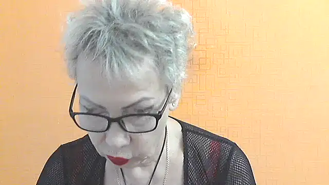 NessyJenixs online show from November 2025 07:40:01 AM