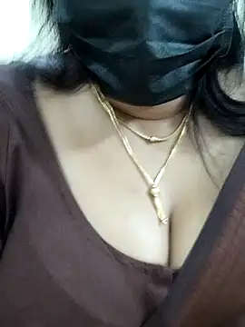 Queenflowerr online show from February 2025 07:38:01 PM