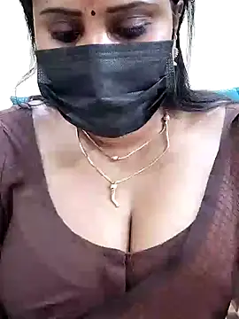 Queenflowerr online show from February 2025 11:54:02 PM