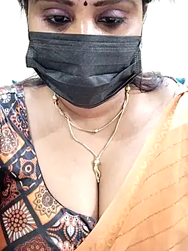 Queenflowerr online show from March 2025 04:35:02 PM