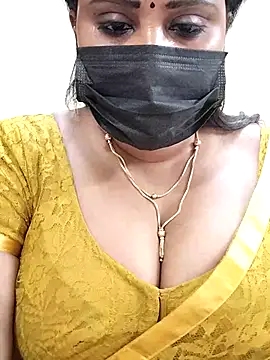 Queenflowerr online show from March 2025 07:35:01 PM