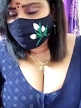 Queenflowerr online show from September 2025 04:34:01 PM