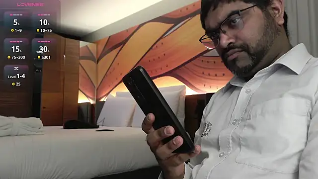 Snapshot of IndienTiger chatting on January 2026 07:41:02 PM IndienTiger online show from January 2026 07:41:02 PM