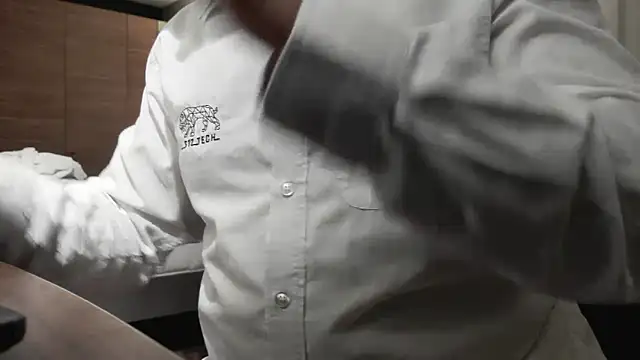 Snapshot of IndienTiger chatting on February 2026 09:54:01 PM IndienTiger online show from February 2026 09:54:01 PM