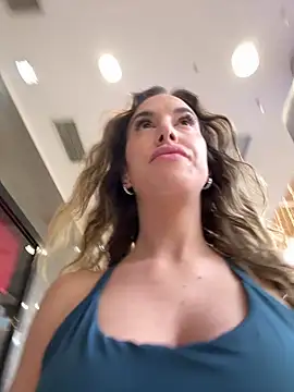 veronikawithDDDs online show from January 2026 06:21:02 PM