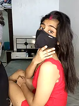 Snapshot of Love-N chatting on October 2025 07:47:01 PM Love-N online show from October 2025 07:47:01 PM