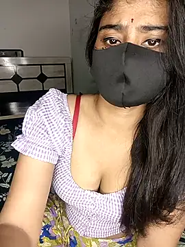 Love-N online show from May 2026 03:18:02 PM