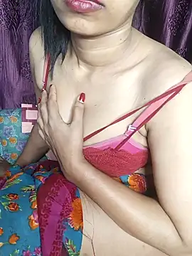 Snapshot of Hot_honey77 chatting on February 2025 09:21:02 AM Hot honey77 online show from February 2025 09:21:02 AM