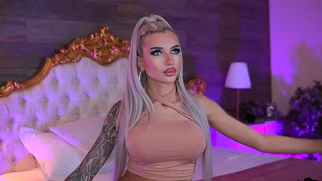 Juicy Jessye online show from September 2025 07:35:01 PM