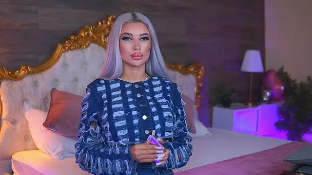 Juicy Jessye online show from April 2026 08:17:02 PM