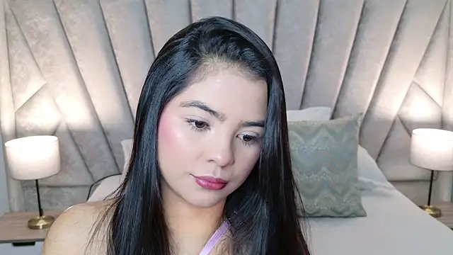 Layla Breezee online show from July 2026 11:39:02 AM