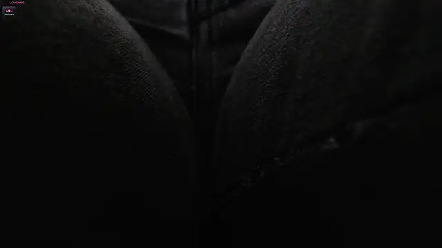 Snapshot of Frida_1982 chatting on March 2025 07:01:02 PM Frida 1982 online show from March 2025 07:01:02 PM