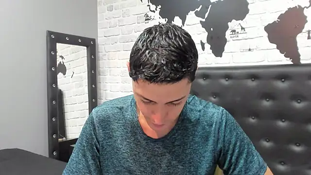 Frank Millers online show from November 2025 08:10:01 PM