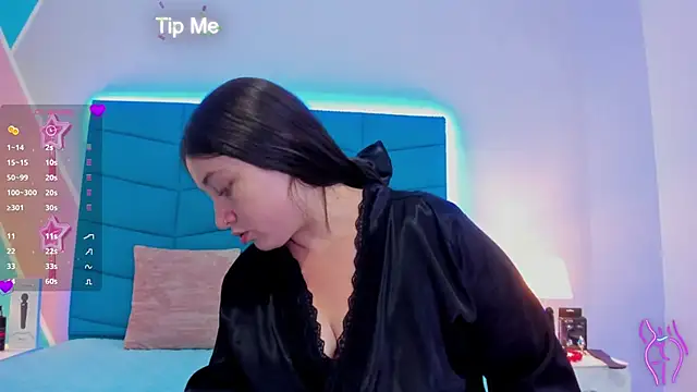 Luciana brown  online show from January 2025 11:43:02 PM