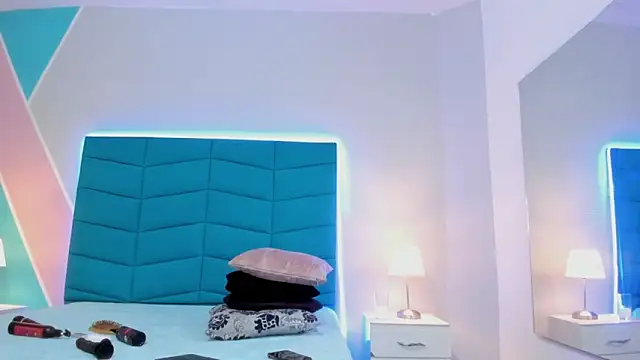 Luciana brown  online show from February 2025 02:00:01 AM