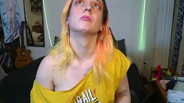 Evelan420 online show from October 2025 06:18:02 PM