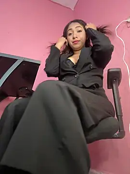 Snapshot of Meraryy chatting on April 2026 07:08:01 PM Meraryy online show from April 2026 07:08:01 PM