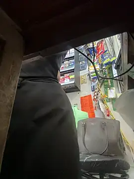 Snapshot of Meraryy chatting on April 2026 05:18:01 PM Meraryy online show from April 2026 05:18:01 PM