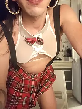 Snapshot of PiccolaDany chatting on October 2025 01:57:01 AM PiccolaDany online show from October 2025 01:57:01 AM