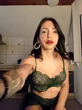 Snapshot of PiccolaDany chatting on October 2025 09:26:02 PM PiccolaDany online show from October 2025 09:26:02 PM