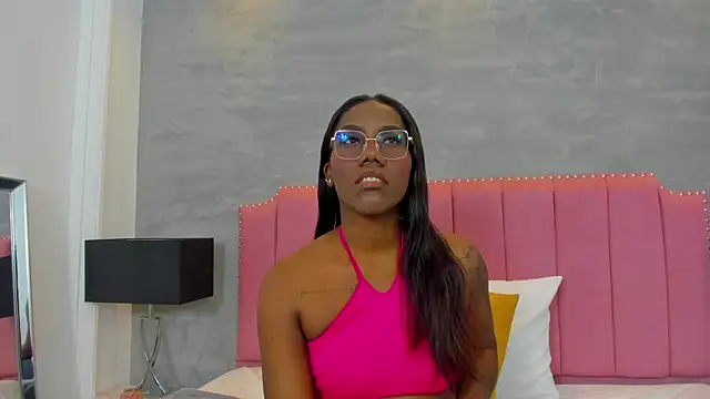 Alaia Colins online show from November 2025 02:56:02 AM