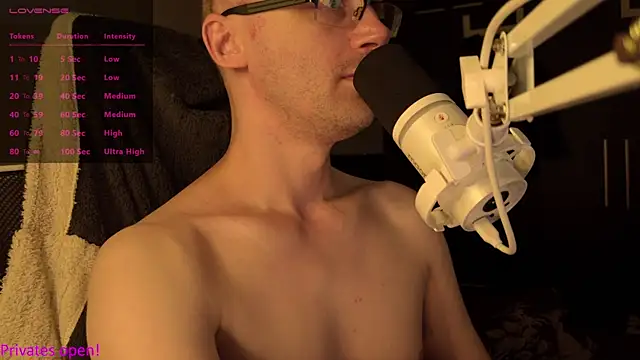 Moonsire1 online show from July 2026 07:12:02 PM