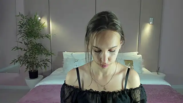 SandraTucker online show from June 2026 02:34:02 AM
