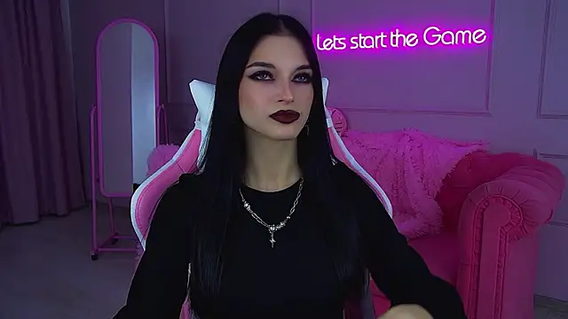 BeverlyMost online show from November 2025 06:08:02 PM