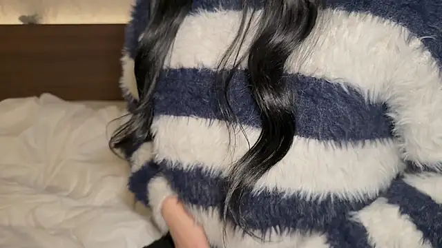 Snapshot of hansha_kun chatting on February 2025 01:38:01 PM hansha kun online show from February 2025 01:38:01 PM