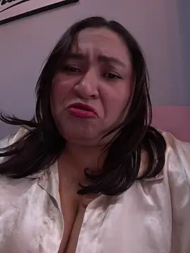 Snapshot of KarlaWild chatting on November 2025 06:52:01 PM KarlaWild online show from November 2025 06:52:01 PM