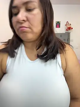 Snapshot of KarlaWild chatting on December 2025 01:59:02 AM KarlaWild online show from December 2025 01:59:02 AM