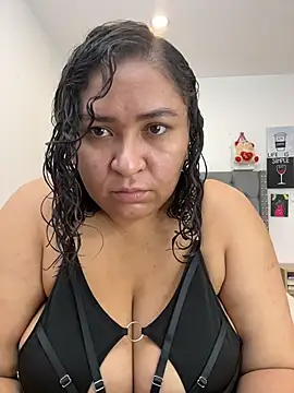 Snapshot of KarlaWild chatting on January 2026 06:33:02 PM KarlaWild online show from January 2026 06:33:02 PM