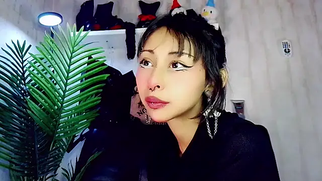 Snapshot of verhona_vlad chatting on March 2025 12:22:02 PM verhona vlad online show from March 2025 12:22:02 PM