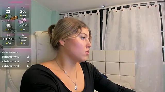 Snapshot of alaia_greyy chatting on February 2025 05:19:02 PM alaia greyy online show from February 2025 05:19:02 PM