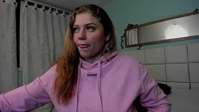 Snapshot of alaia_greyy chatting on March 2025 01:03:01 PM alaia greyy online show from March 2025 01:03:01 PM