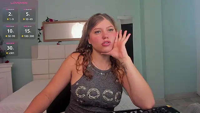 Snapshot of alaia_greyy chatting on March 2025 12:53:02 PM alaia greyy online show from March 2025 12:53:02 PM