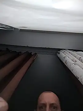 Snapshot of MaxDevilWhite chatting on December 2025 09:37:02 AM MaxDevilWhite online show from December 2025 09:37:02 AM